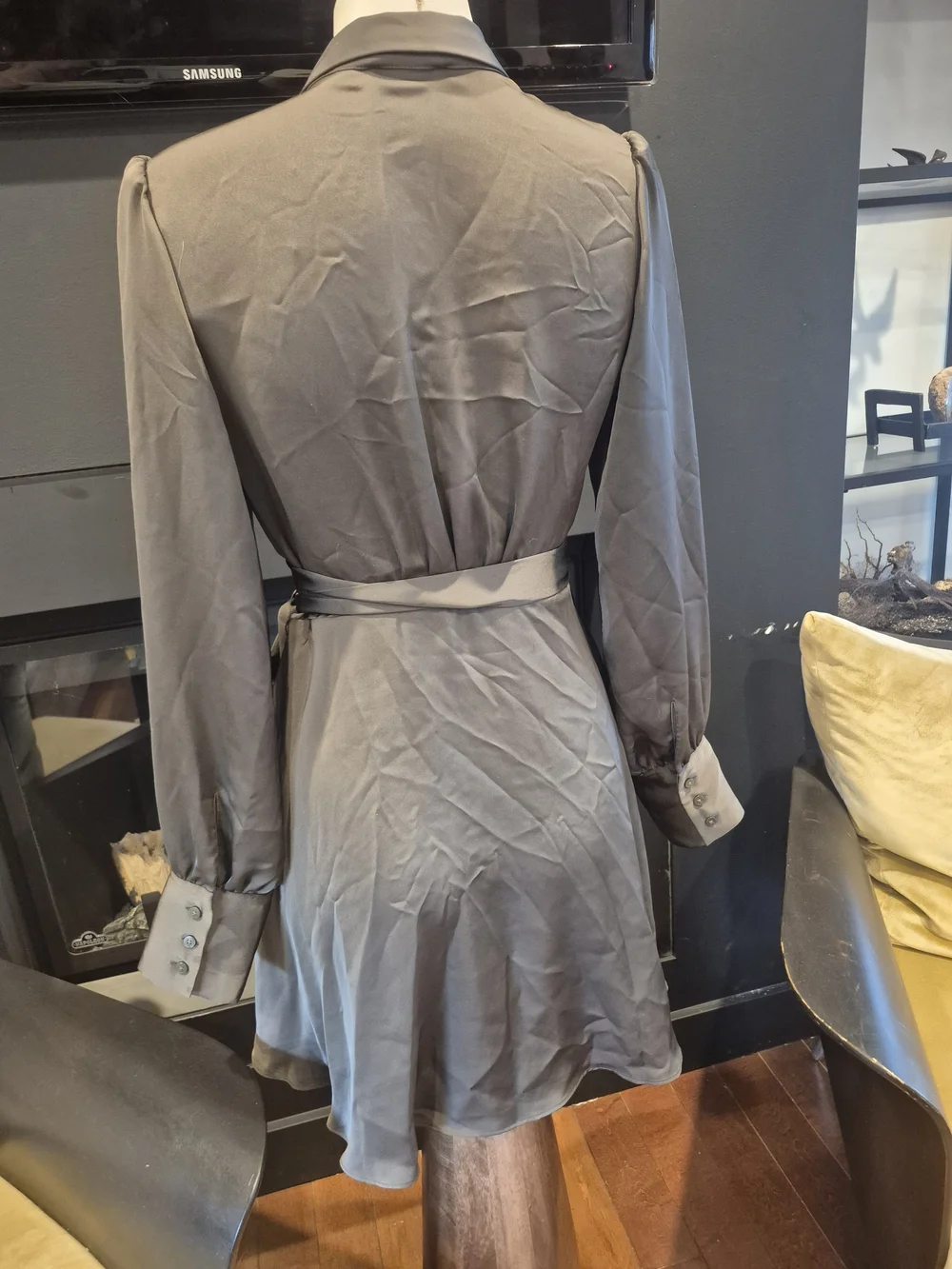 Babaton Aritzia Olive Wrap Dress with Tie Waist Size S REALLY GOOD CONDITION - Picture 2 of 4